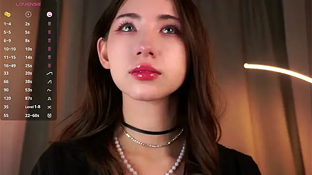 NanceeWestaway online show from December 17, 2025, 3:28 pm