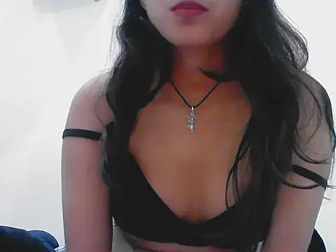 Anika Singh online show from November 12, 2025, 3:49 pm