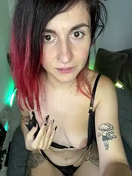 Snapshot of AuroraAllure_27 chatting on July 28, 2026, 6:07 pm AuroraAllure 27 online show from July 28, 2026, 6:07 pm