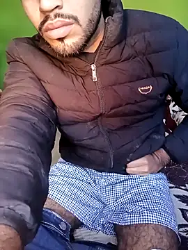 Snapshot of hotyyyyjonny chatting on November 14, 2025, 4:49 am hotyyyyjonny online show from November 14, 2025, 4:49 am