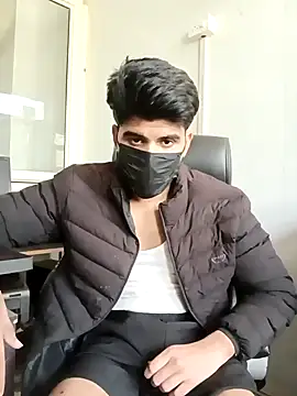 Snapshot of hotyyyyjonny chatting on November 25, 2025, 6:58 am hotyyyyjonny online show from November 25, 2025, 6:58 am