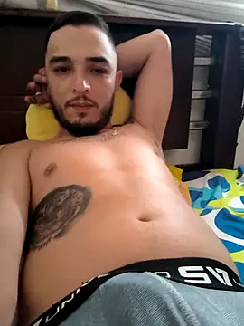 mohamedkarimm online show from December 15, 2025, 2:23 pm