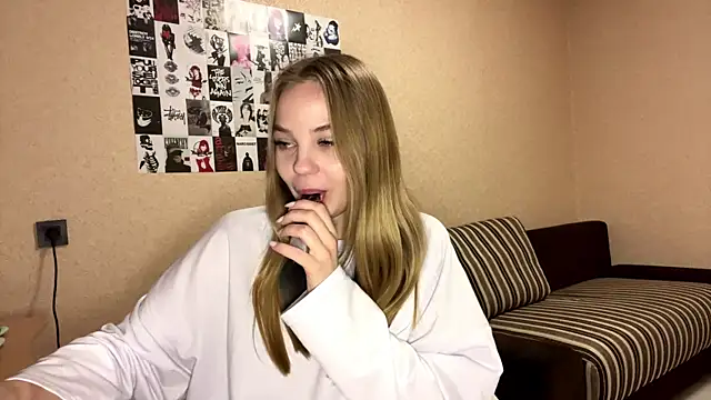 JestineParslow online show from November 14, 2025, 8:56 pm