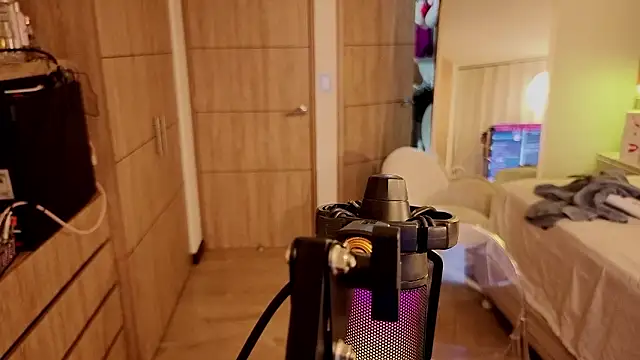 Iamnyxy online show from February 14, 2026, 11:10 am