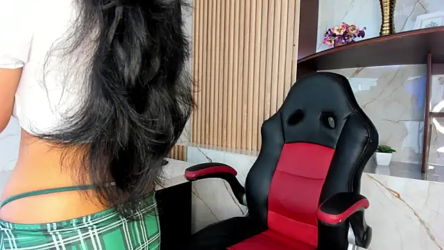 Snapshot of Lucy_Vegas chatting on February 11, 2026, 1:44 pm Lucy Vegas online show from February 11, 2026, 1:44 pm