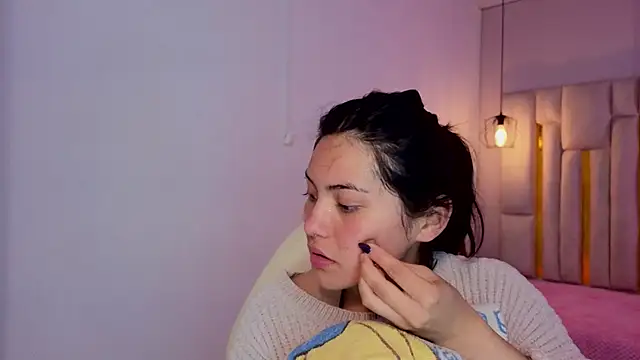 Brandy collinss online show from April 15, 2026, 11:38 am