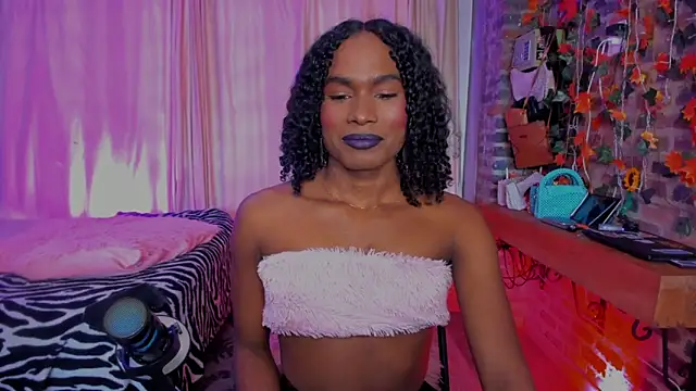 LaGoldenBitch online show from March 19, 2026, 6:41 pm