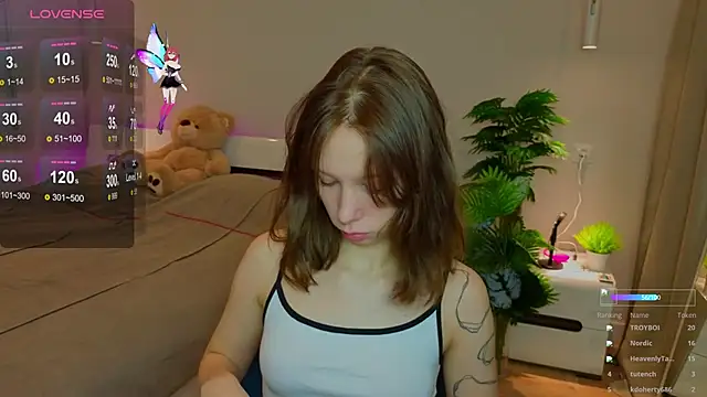 LilyPoetry  online show from December 3, 2025, 11:20 am