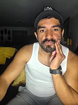 piggylatino online show from March 26, 2026, 6:00 am