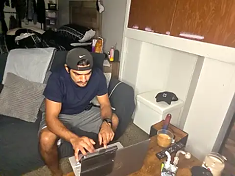 Snapshot of piggylatino chatting on November 13, 2025, 5:22 am piggylatino online show from November 13, 2025, 5:22 am