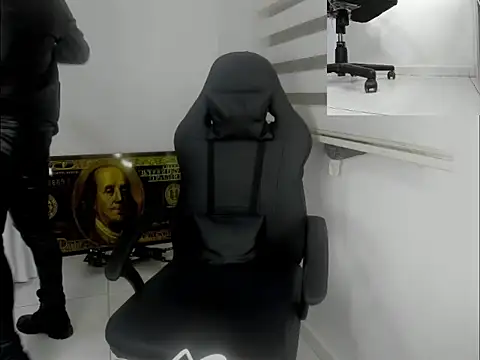 master leather online show from March 26, 2026, 1:37 am