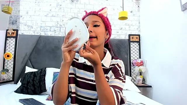 Snapshot of Maray_Lous chatting on December 5, 2025, 8:17 pm Maray Lous online show from December 5, 2025, 8:17 pm