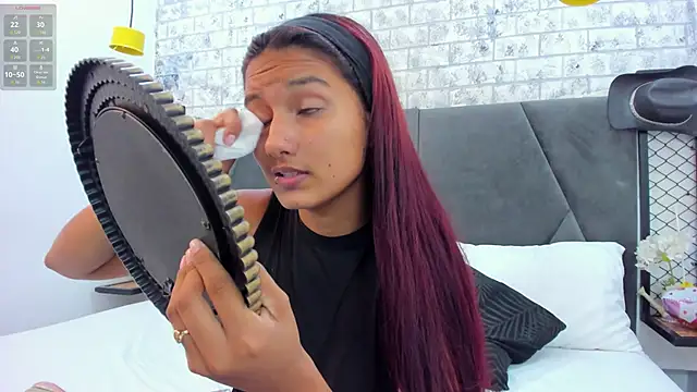 Snapshot of Maray_Lous chatting on February 4, 2026, 8:04 pm Maray Lous online show from February 4, 2026, 8:04 pm