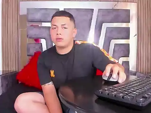 AlejandroRicoo online show from November 13, 2025, 3:49 pm