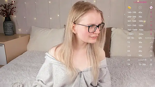 Snapshot of MicheleHonas chatting on February 26, 2026, 6:41 pm MicheleHonas online show from February 26, 2026, 6:41 pm