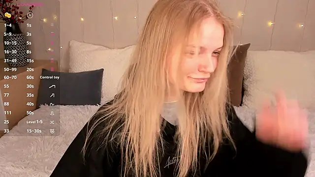 Snapshot of MicheleHonas chatting on February 18, 2026, 8:05 pm MicheleHonas online show from February 18, 2026, 8:05 pm