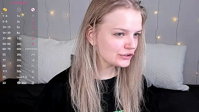 Snapshot of MicheleHonas chatting on February 19, 2026, 7:22 pm MicheleHonas online show from February 19, 2026, 7:22 pm