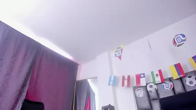Snapshot of sarahhernandez chatting on July 10, 2026, 1:55 pm sarahhernandez online show from July 10, 2026, 1:55 pm