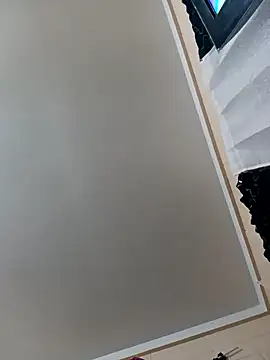 Kreamykoko69 online show from November 12, 2025, 3:10 am