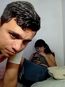 Snapshot of dulce_pareja chatting on November 14, 2025, 3:48 pm dulce pareja online show from November 14, 2025, 3:48 pm