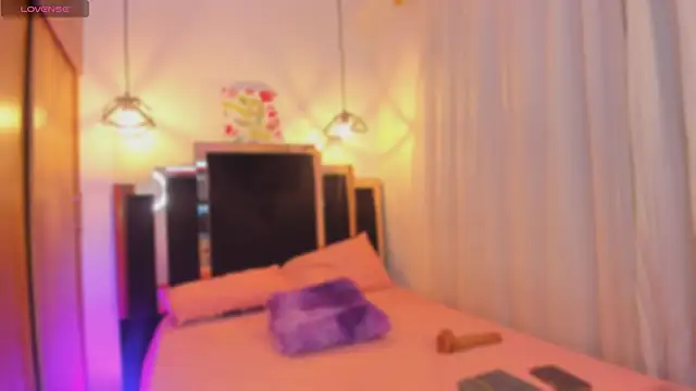 Cassiesteveens online show from November 13, 2025, 2:15 am