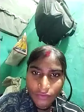 Big Lovexx online show from December 17, 2025, 7:41 pm