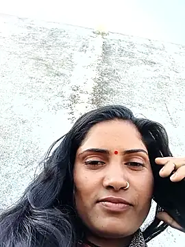 Pushpa hotty online show from February 27, 2026, 4:23 am