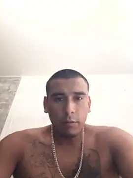 Solo privado online show from April 4, 2026, 6:47 pm