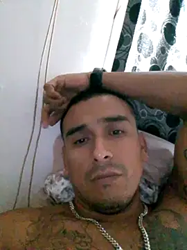 Solo privado online show from April 6, 2026, 9:27 pm