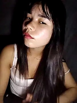 gugu0022 online show from March 19, 2026, 10:43 pm