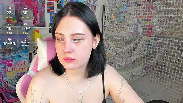 hey tessa online show from November 25, 2025, 11:21 am