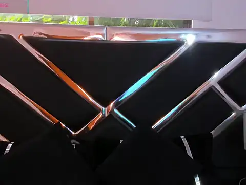 JacobRusso online show from December 19, 2025, 6:32 pm