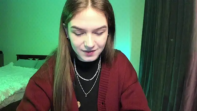 luna lust 212 online show from November 24, 2025, 7:58 pm