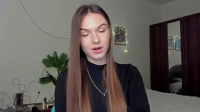 luna lust 212 online show from February 26, 2026, 11:43 am