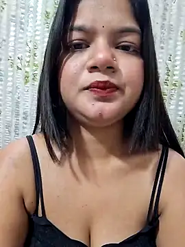 DIMPLE-GIRL88 online show from April 3, 2026, 9:32 pm