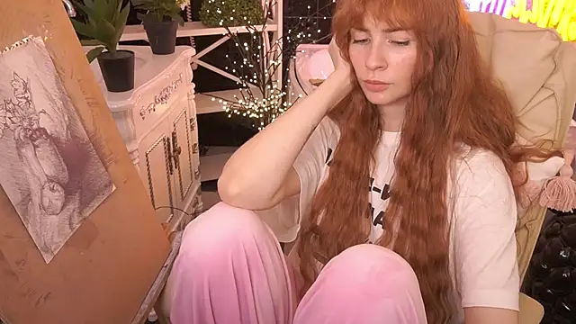 Nicol Moonn online show from April 2, 2026, 4:46 pm