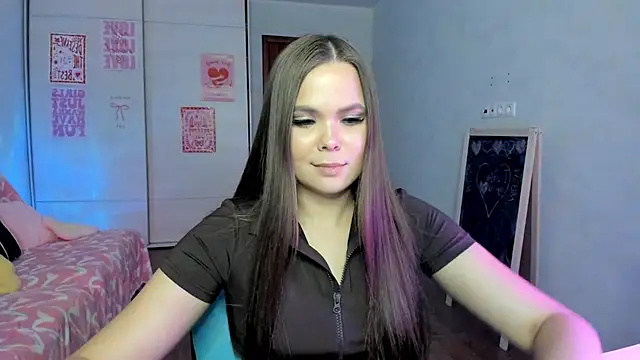 Kira love 81 online show from May 21, 2026, 7:44 pm