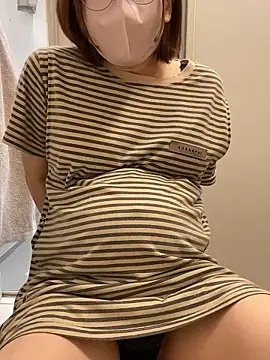 Snapshot of yun_cute chatting on November 14, 2025, 12:42 pm yun cute online show from November 14, 2025, 12:42 pm