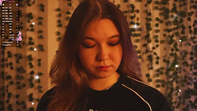 cheeky cherry  online show from December 14, 2025, 5:07 pm