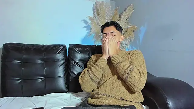 ZeusBrant online show from April 18, 2026, 1:35 pm