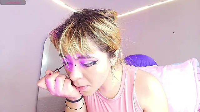 NinaSakura Eup online show from December 4, 2025, 11:42 am