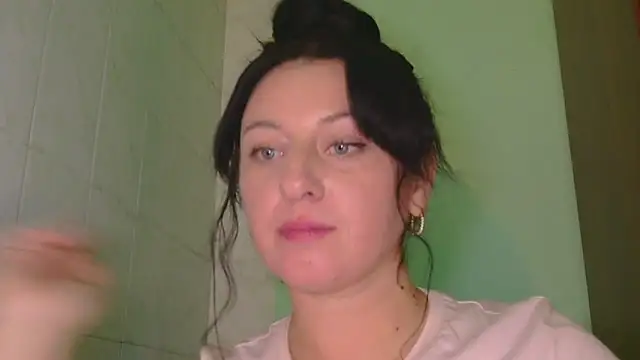 MelinaAx online show from December 4, 2025, 11:59 pm