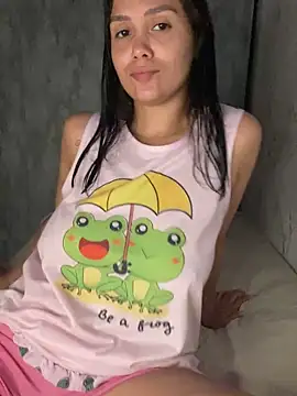 carolsapequinha online show from December 21, 2025, 11:49 pm