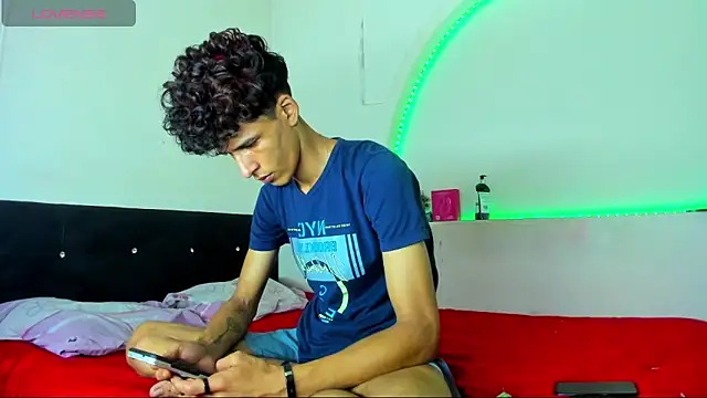 kaiborman00 online show from March 6, 2026, 3:12 am