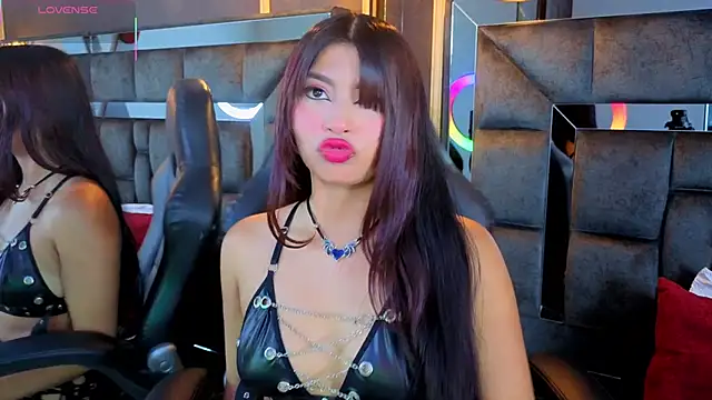 IssaJones  online show from February 28, 2026, 8:52 pm