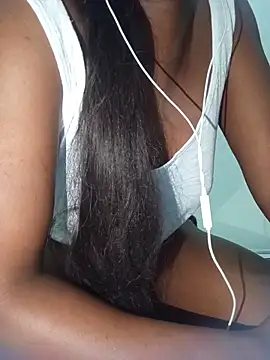 mirna96 online show from June 9, 2026, 5:47 pm