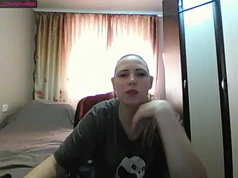 JenniDeep online show from February 15, 2026, 5:52 am