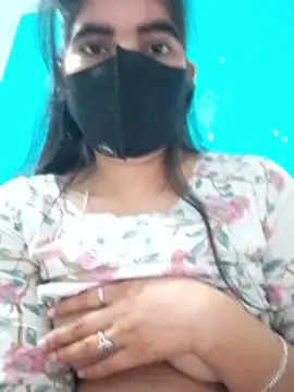 Snapshot of isha_sharma2002 chatting on January 14, 2026, 12:53 pm isha sharma2002 online show from January 14, 2026, 12:53 pm