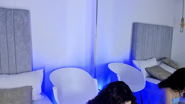 Snapshot of Martina_077 chatting on January 6, 2026, 8:35 pm Martina 077 online show from January 6, 2026, 8:35 pm