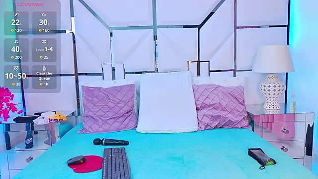 Snapshot of VeronicaSttar chatting on February 3, 2026, 11:48 am VeronicaSttar online show from February 3, 2026, 11:48 am